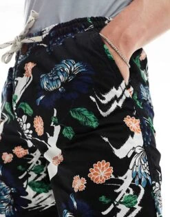 Superdry Bermuda Shorts In Aya Black Floral For Men -Mens Out Fit Deals 206587629 4