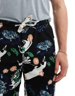 Superdry Bermuda Shorts In Aya Black Floral For Men -Mens Out Fit Deals 206587629 5