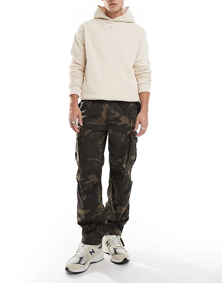 Superdry Baggy Parachute Pants In Para Camo For Men 5 Superdry Baggy Parachute Pants In Para Camo For Men - Image 3